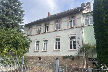 Haus zum Kaufen in Bad Kösen 350.000,00 € 210 m²