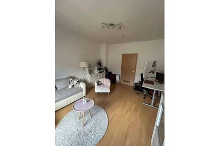 Gepflegte und moderne 2-Zimmer-Wohnung - Nürnberg Muggenhof
