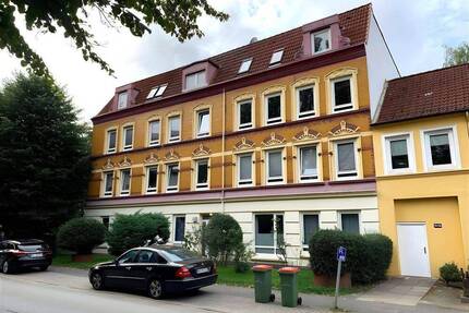 Exklusive 4-Zimmer-Dachgeschosswohnung für Studenten-WG - Frisch saniert | Neue Einbauküche - Hamburg Wandsbek