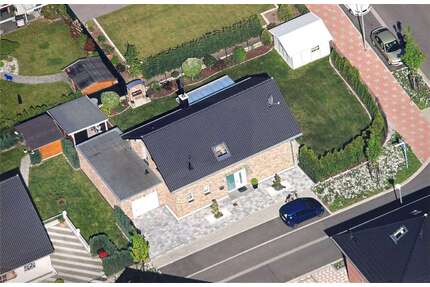 Haus zum Kaufen in Krefeld 598.000,00 € 122 m²