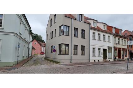 2-Raum-Wohnung mit großem Abstellraum im Zentrum von Malchin