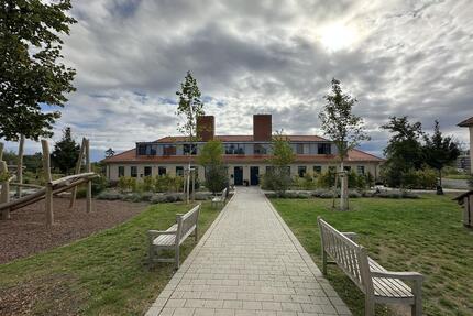 2 Etagen mit Terrasse + Balkon und EBK + Tiefgarage - Nauen