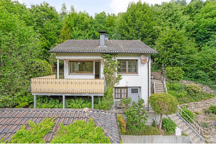 Wohnen im eigenen Tal- 2 freistehende Einfamilienhäuser mit 12.130 m² Grundstück zu einem Preis! - Overath / Vilkerath