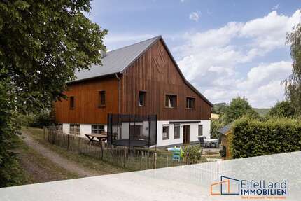 Haus zum Kaufen in Winterspelt Heckhalenfeld 349.000,00 € 220 m² - Winterspelt / Heckhalenfeld