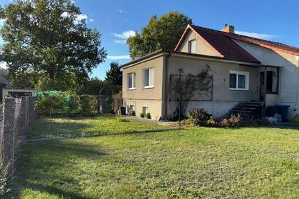 EFH mit viel Nebengelass, Garage und Garten in einer ruhigen, waldreichen Umgebung unweit vom Stadtzentrum und Haffbad - Eggesin