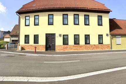 Haus zum Kaufen in Eisfeld 179.000,00 € 149 m²