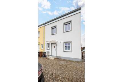 Einfamilienhaus mit durchdachter Raumaufteilung, Terrasse und Balkon in familienfreundlicher Lage - Kleinaitingen