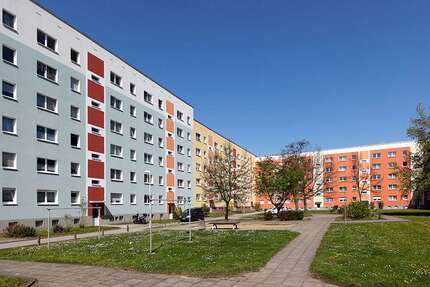 Wohnung zum Mieten in Halle (Saale) 434,85 € 70.37 m²