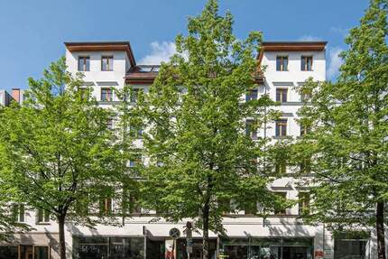 Investment-Juwel in Top-Lage: Vermietete 3-Zimmer-Gründerzeit-Wohnung - Provisionsfrei - Berlin Mitte