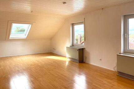 schöne, helle 3-Zimmer Dachgeschosswohnung - Röttenbach