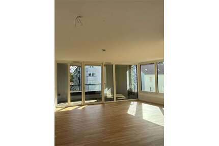 Wohnung zum Mieten in Hannover 1.771,98 € 126.57 m²