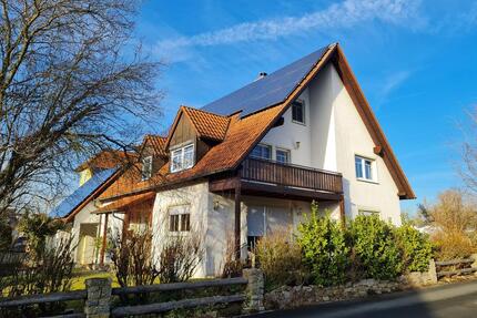 Großzügige DG-Wohnung mit ca. 144 qm Wohnfläche auf zwei Ebenen - Schwarzach am Main