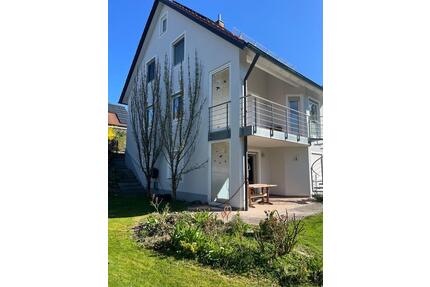 Haus Wenzenbach Mieten - 2.000,00&nbsp;EUR Kaltmiete, ca.&nbsp; 160,00&nbsp;m&sup2; in Wenzenbach (PLZ: 93173)