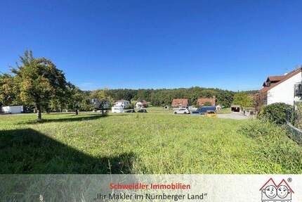 Sonniges Einfamilienhaus-Grundstück mit tollem Ausblick in herrlicher Lage von Lauf-Schönberg