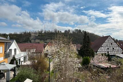 Charmante 4,5-Zimmer-Wohnung mit 2 Balkonen in ruhiger Lage - Mühlacker