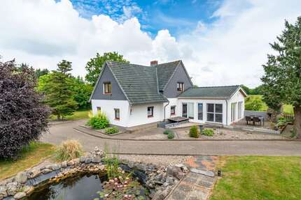 Haus zum Kaufen in Groß Rheide 329.000,00 € 170 m²