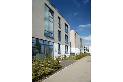 Sehr attraktive 2-Zimmer-Wohnung mit EBK und Balkon in Biberach - Biberach an der Riß