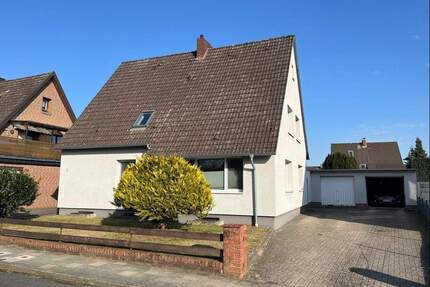 Vermietetes Einfamilienhaus mit Doppelgarage - Soltau