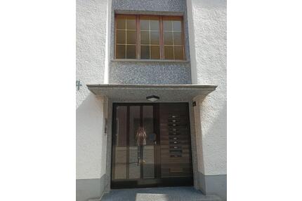 Eigene Garten Neuss Innenstadt. Helle EG Wohnung. Altersgerecht.