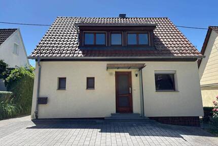 Wohnen im Grünen - Freies Einfamilienhaus auf großem Grundstück in S-Steinhaldenfeld! - Stuttgart