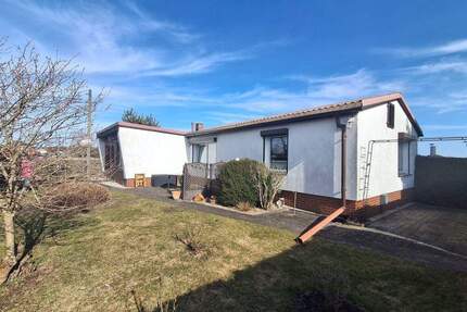 Sonniges Wohnhaus auf einem großen Grundstück - Oberkrämer Schwante