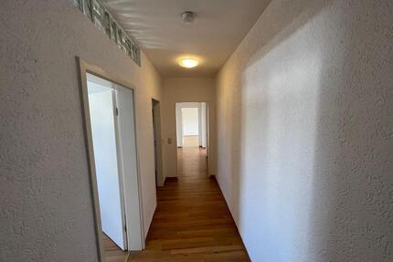 4 Zimmer Wohnung zentral - 1.050,00&nbsp;EUR Kaltmiete, ca.&nbsp; 90,00&nbsp;m&sup2; in Bayreuth (PLZ: 95445) Meyernberg