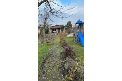 Kleingarten mit massiver Laube - 2.000,00&nbsp;EUR Kaltmiete, ca.&nbsp; 0,00&nbsp;m&sup2; in Neubrandenburg (PLZ: 17034) Datzeberg