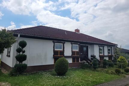 Einfamilienhaus Bungalow - 300.000,00&nbsp;EUR Kaufpreis, ca.&nbsp; 146,00&nbsp;m&sup2; in Kirkel (PLZ: 66459)