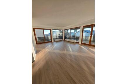 4,5-Zimmer-Wohnung mit Südwestbalkon in Eutingen im Gäu - Sindelfingen