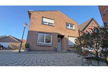 Haus zum Kaufen in Hünxe 550.000,00 € 246 m²