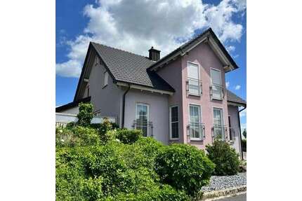 Haus zum Mieten in Knetzgau 1.500,00 € 190 m²