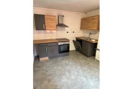 Charmantes Haus auf 2 Etagen – 66 m² | Modernisiert | Einbauküche - Breitscheid
