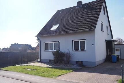 Ein- bis Zweifamilienhaus in Staufenberg Landwehrhagen