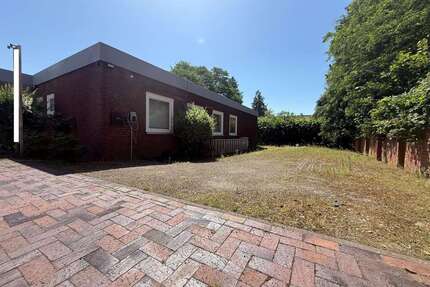 Haus zum Kaufen in Celle 380.000,00 € 250 m²