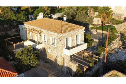 Peloponnes Süd: Villa mit Meerblick, komplettes EG mit Terrasse - Eckental