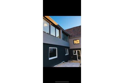 Zwei Häuser - Vollständig saniert - Feilbingert