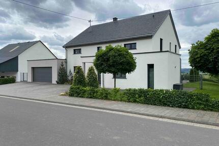 Modernes Einfamilienhaus mit Fernsicht - Olsdorf