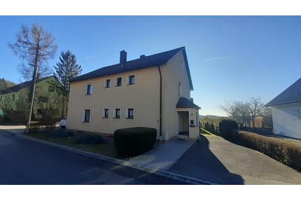 Zweifamilienhaus zu verkaufen - 349.000,00&nbsp;EUR Kaufpreis, ca.&nbsp; 166,00&nbsp;m&sup2; in Gößweinstein (PLZ: 91327)