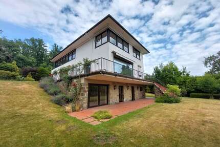 Haus zum Mieten in Wetzlar 1.900,00 € 292 m²