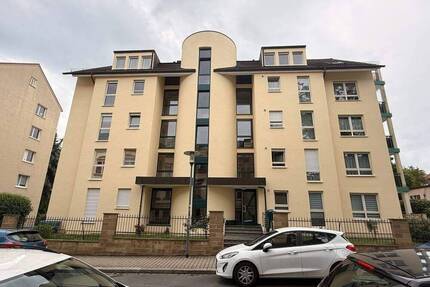 Deine schicke 2-Zi.-Whg mit gr. Südost-Balkon und TG-Stellplatz - Dresden Plauen