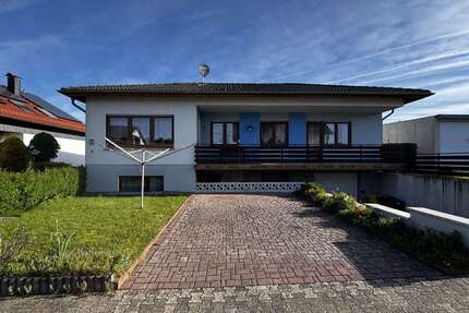 Haus zum Kaufen in Holzappel 269.000,00 € 143 m²