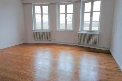3-Raum-Wohnung in Bützow – liebevoll sanierter Altbau mit Balkon