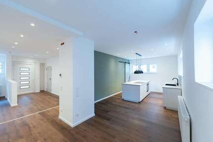 Wohnung zum Mieten in Stuttgart 2.290,00 € 131 m²