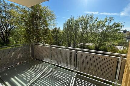 Renovierte 2-Zi.-Whg. mit Balkon | Lift | Tiefgarage im Dresdner Süden - Dresden Plauen