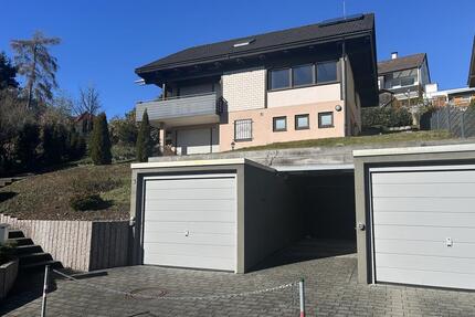 Wunderschönes Einfamilienhaus mit Garten, Einliegerwohnung & Garage in Uhingen