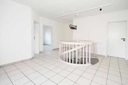 5 Zimmer Wohnung Maisonette - 1.390,00&nbsp;EUR Kaltmiete, ca.&nbsp; 175,00&nbsp;m&sup2; in Pohlheim (PLZ: 35415)