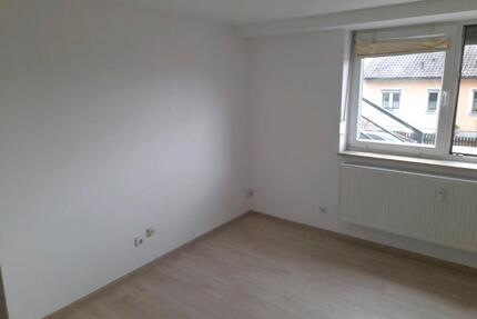 Deine erste eigene Wohnung - 300,00&nbsp;EUR Kaltmiete, ca.&nbsp; 21,00&nbsp;m&sup2; in Kelheim (PLZ: 93309)
