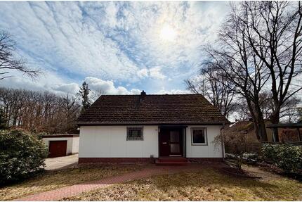 Haus mit Garageausgebauter Keller mit Badgroßes Südgrundstück - Neetze