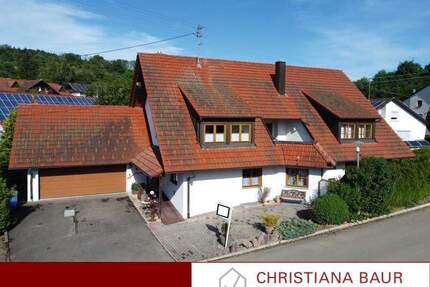 TRAUMHAUS FÜR GENIESSER: Großzügig bei Schömberg - Zimmern unter der Burg