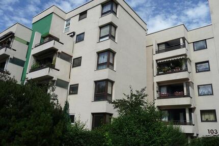 Schöne 4-Zimmer Wohnung am Zollberg mit Balkon - Esslingen am Neckar Pliensauvorstadt